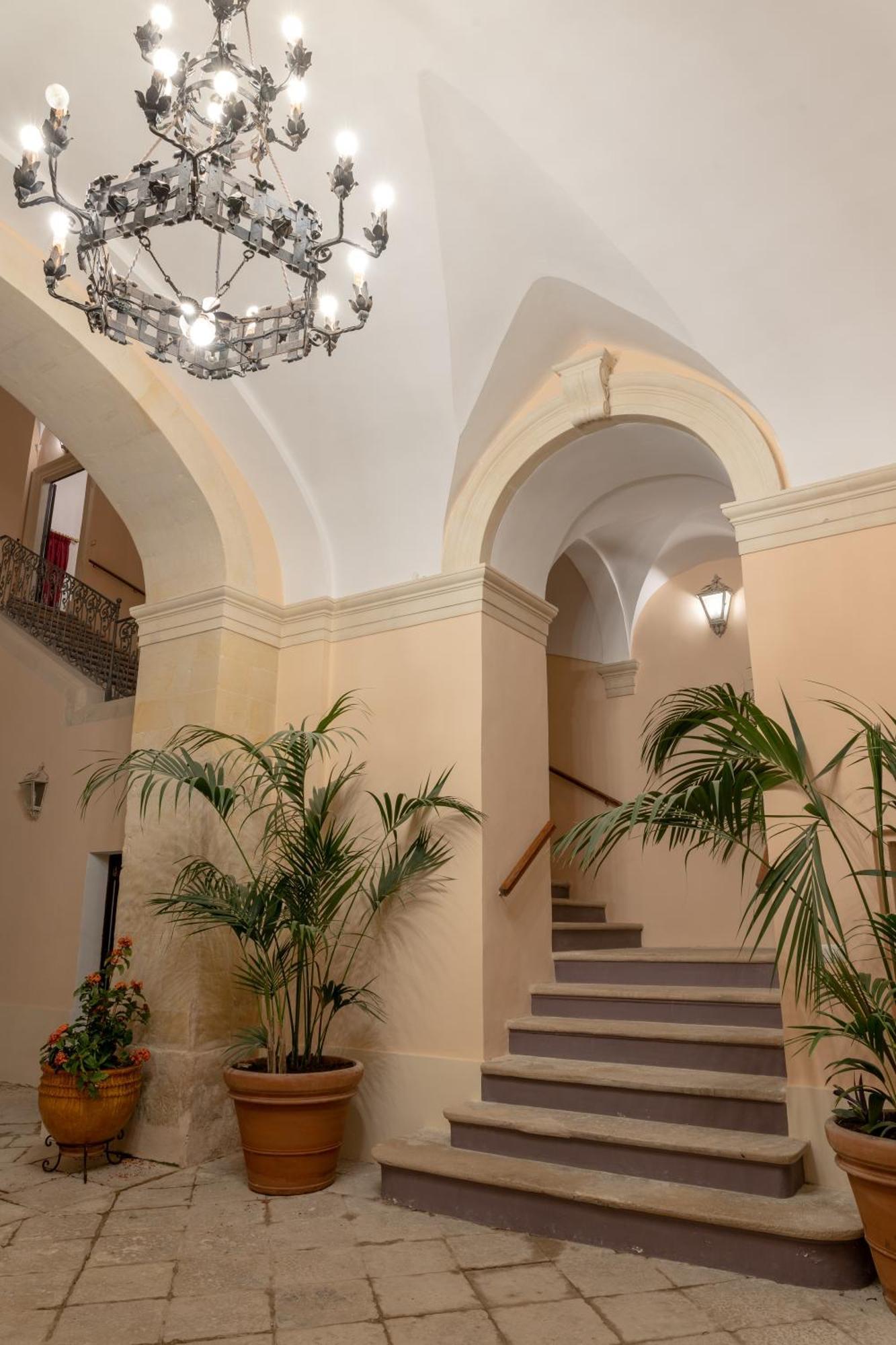 Готель Il Cavaliere Al Borgo Antico Копертіно Екстер'єр фото
